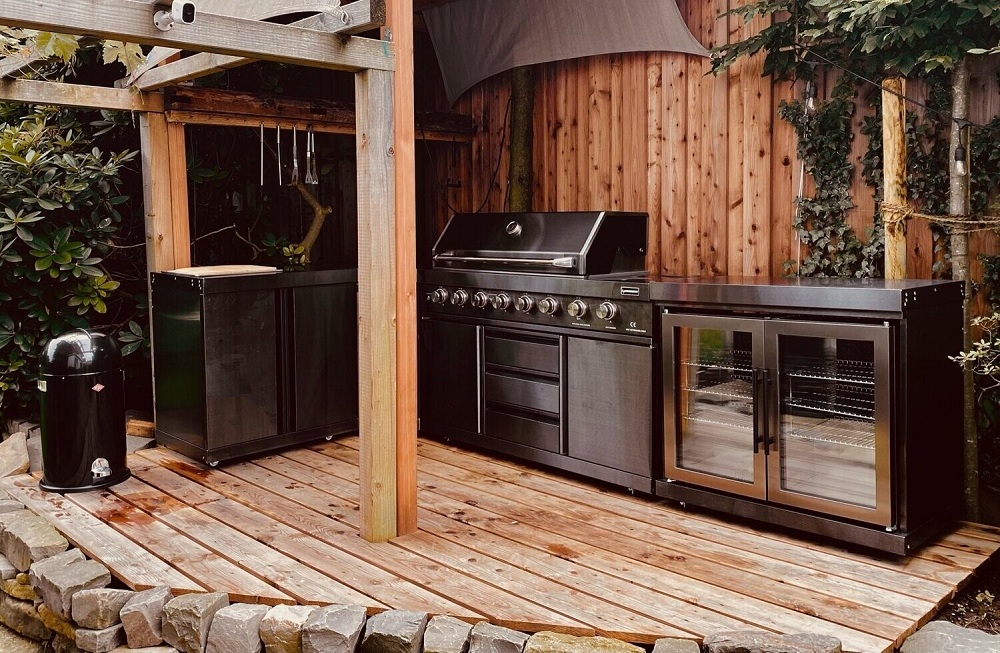 Rustic Outdoor Kitchen